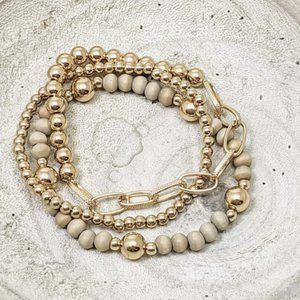 THE LUXE HAVEN Gold Bead and Wood Bracelet Set